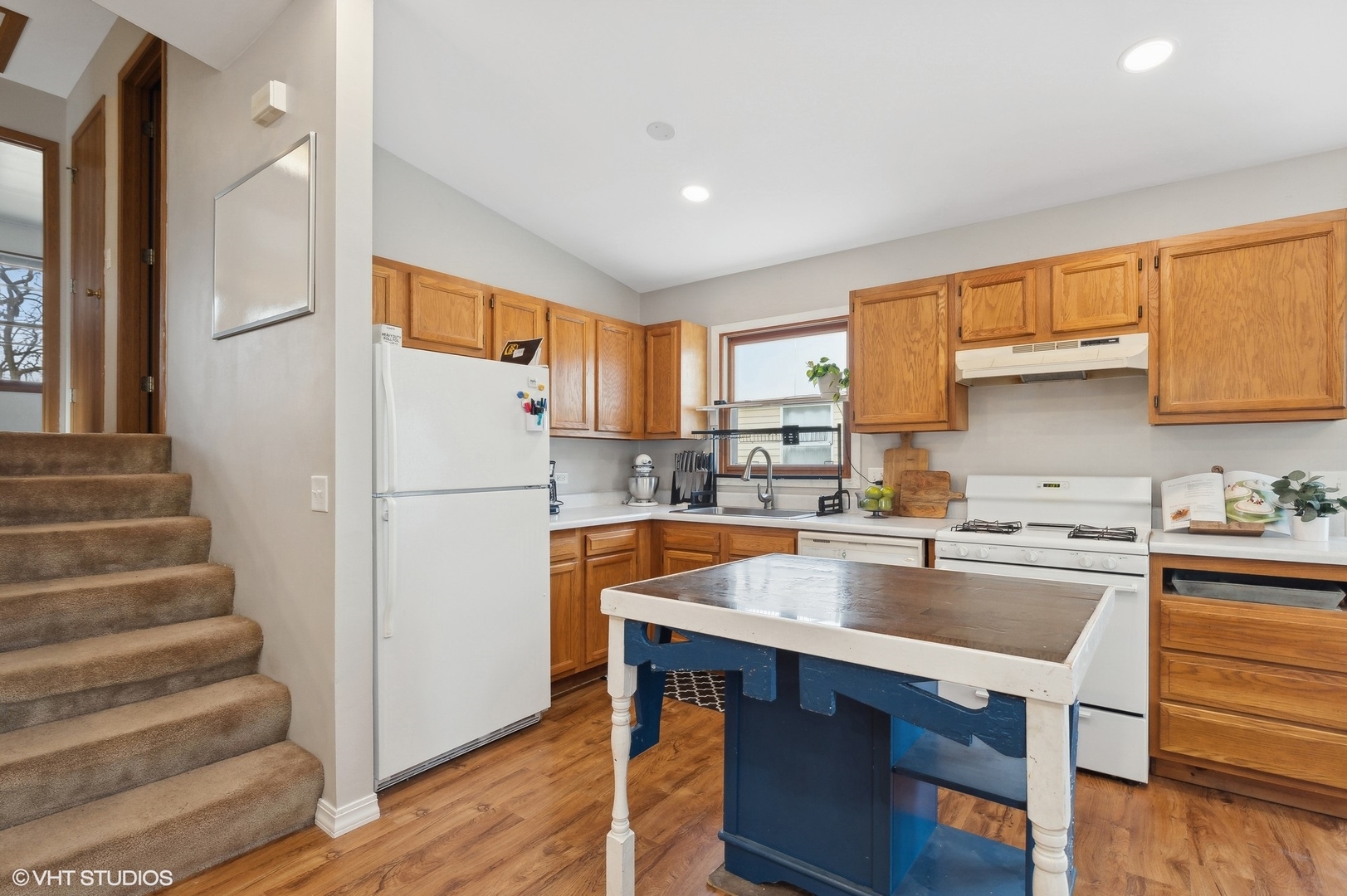 35720 N Laurel Avenue, Ingleside, IL 60041