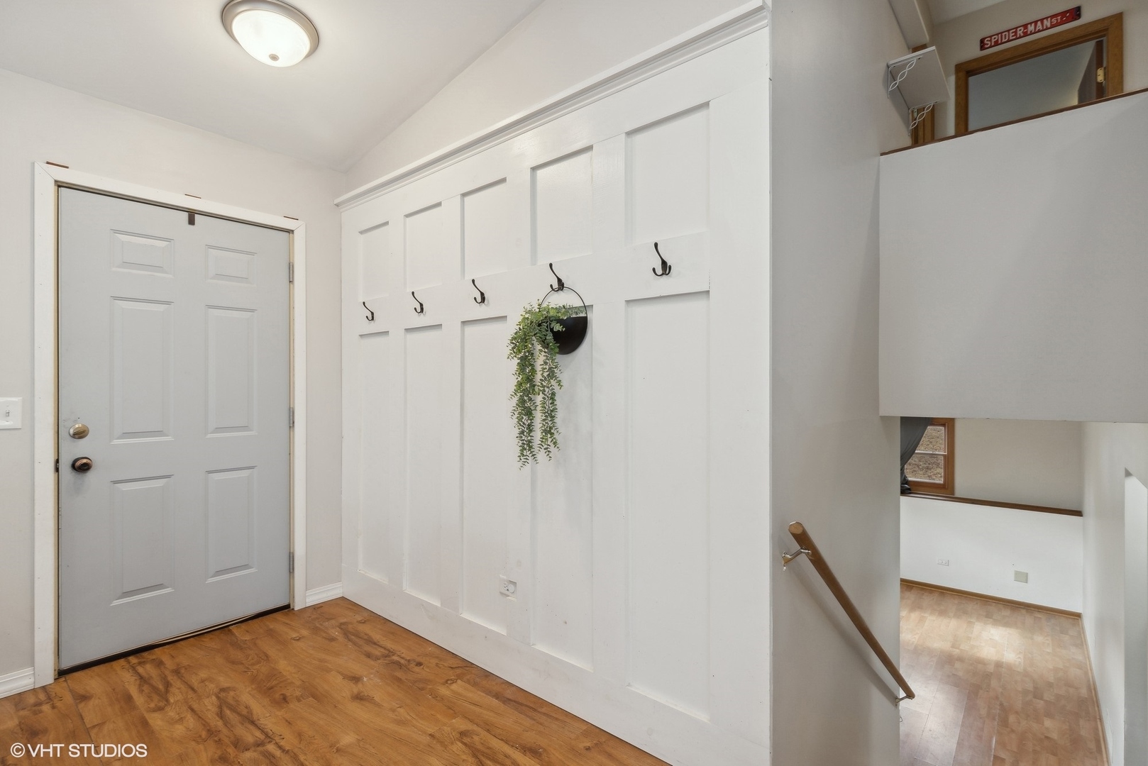 35720 N Laurel Avenue, Ingleside, IL 60041