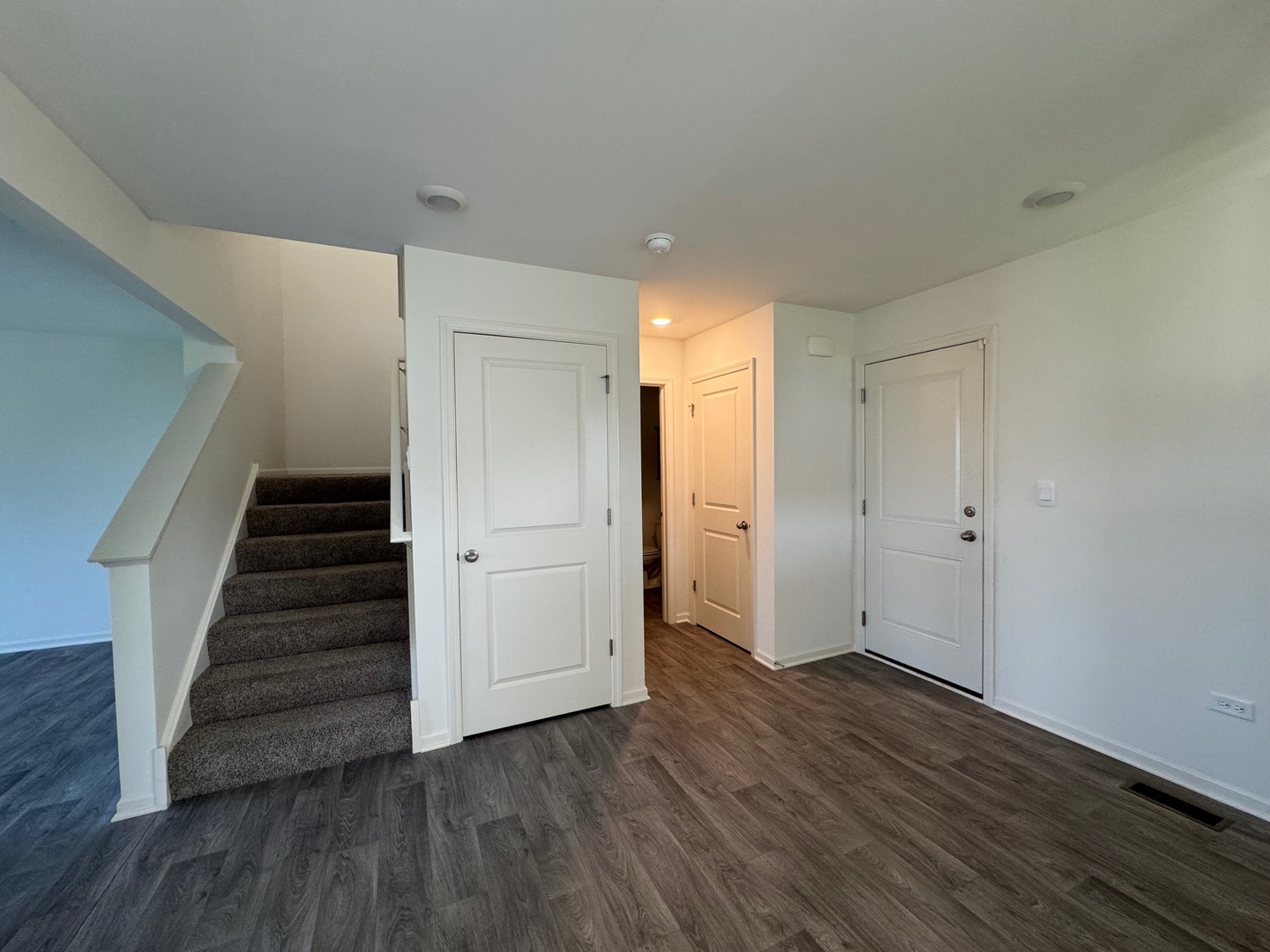 2068 Canyon Creek Court #2068, Aurora, IL 60503