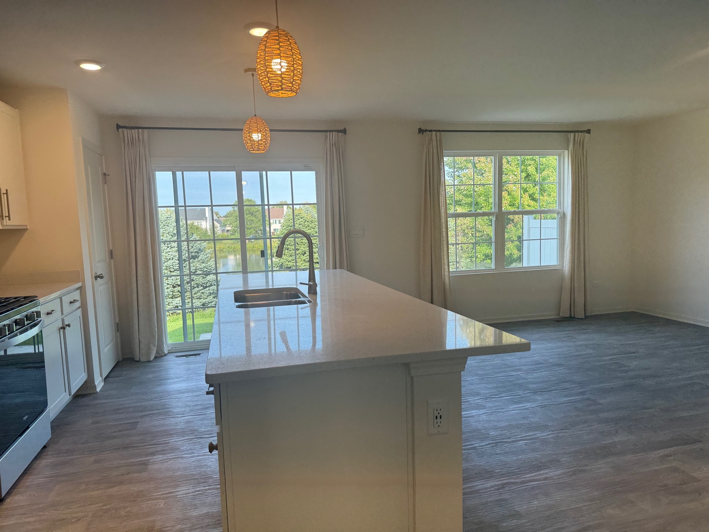 2068 Canyon Creek Court #2068, Aurora, IL 60503