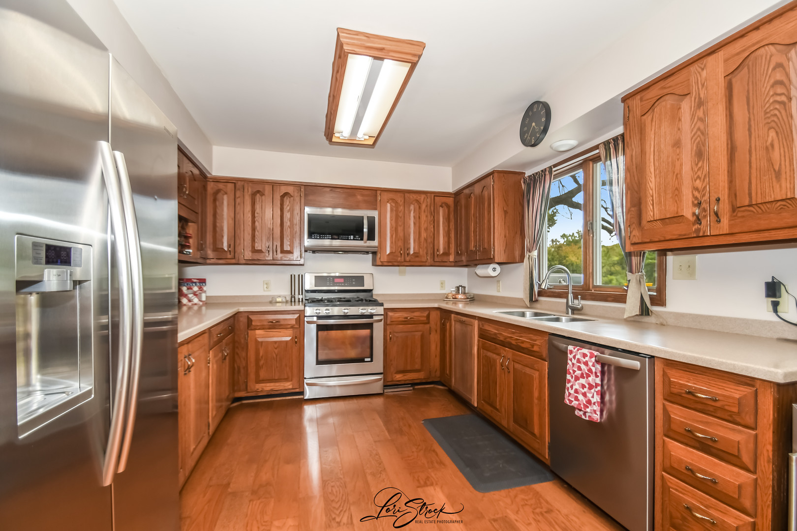 38871 N LAKEVIEW Avenue, Antioch, IL 60002