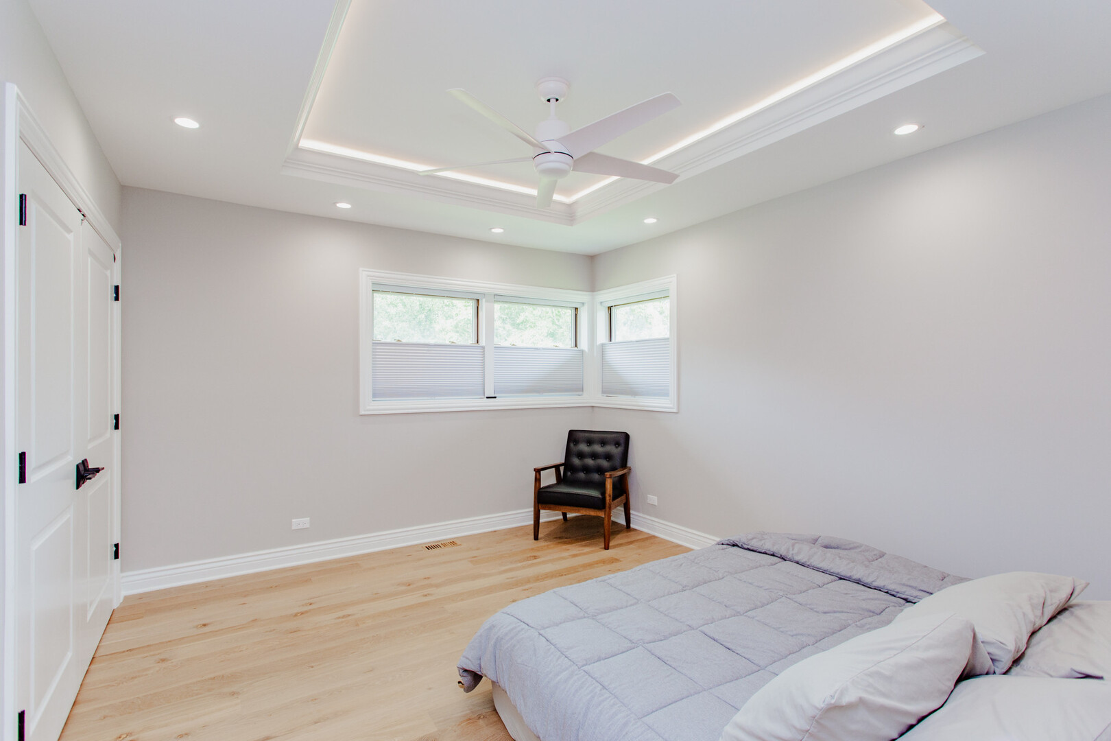 1010 Crabtree Lane, Des Plaines, IL 60016