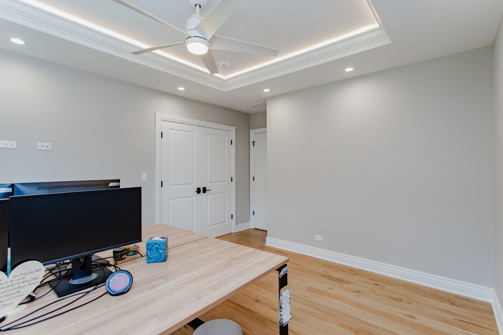 1010 Crabtree Lane, Des Plaines, IL 60016