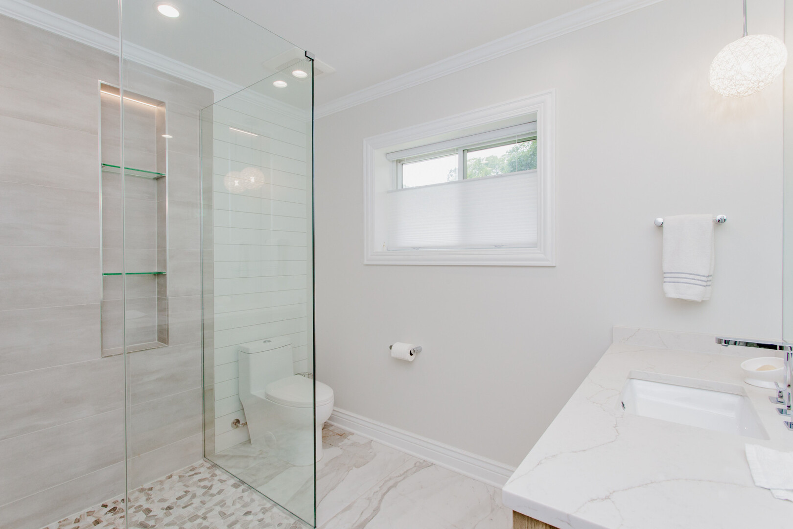 1010 Crabtree Lane, Des Plaines, IL 60016