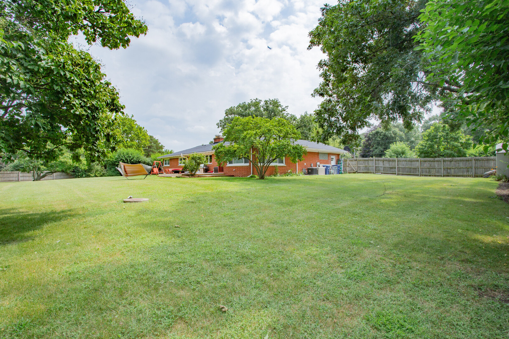 1010 Crabtree Lane, Des Plaines, IL 60016