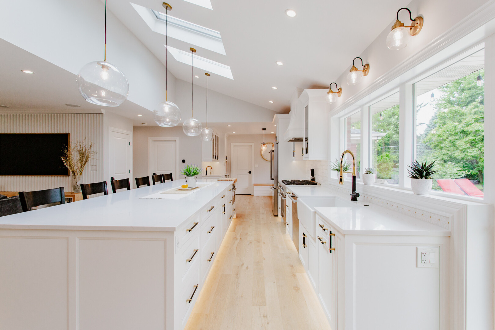 1010 Crabtree Lane, Des Plaines, IL 60016