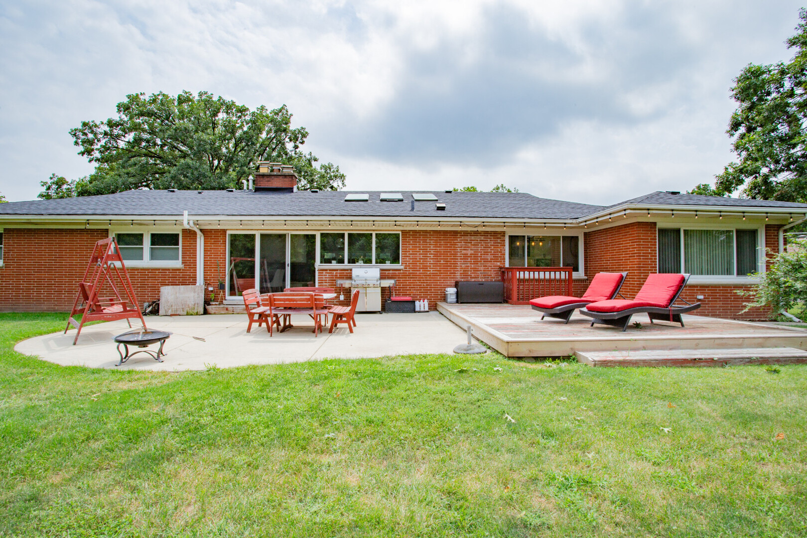 1010 Crabtree Lane, Des Plaines, IL 60016