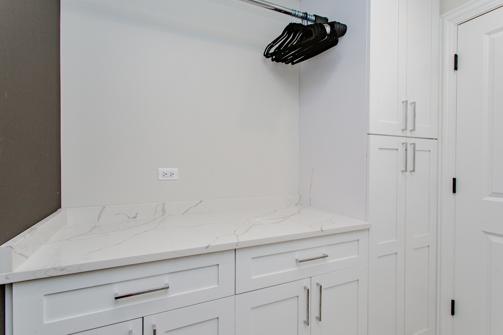 1010 Crabtree Lane, Des Plaines, IL 60016