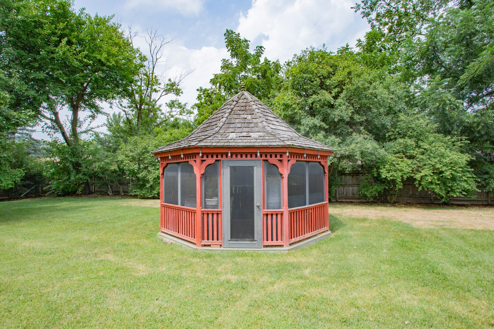 1010 Crabtree Lane, Des Plaines, IL 60016