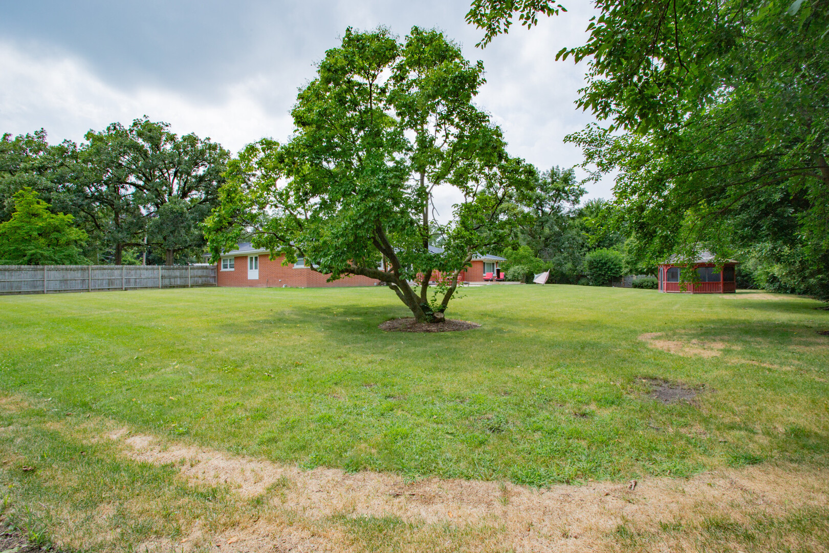 1010 Crabtree Lane, Des Plaines, IL 60016