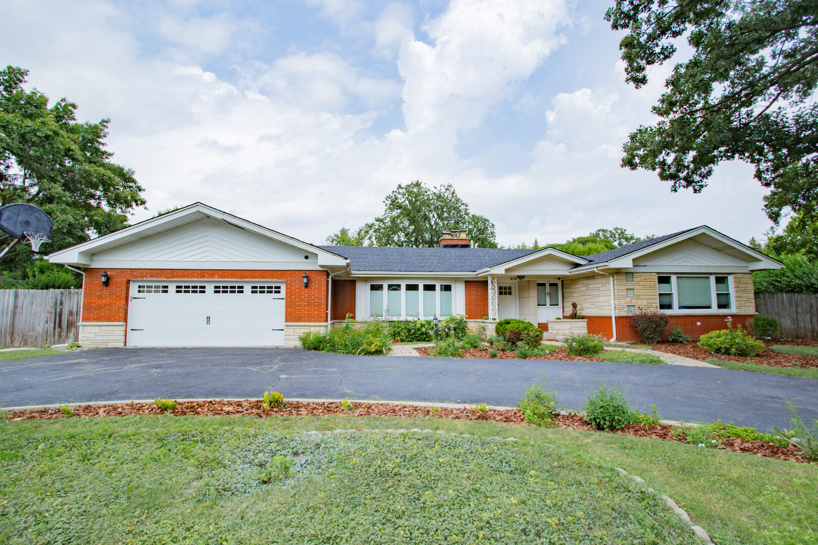 1010 Crabtree Lane, Des Plaines, IL 60016