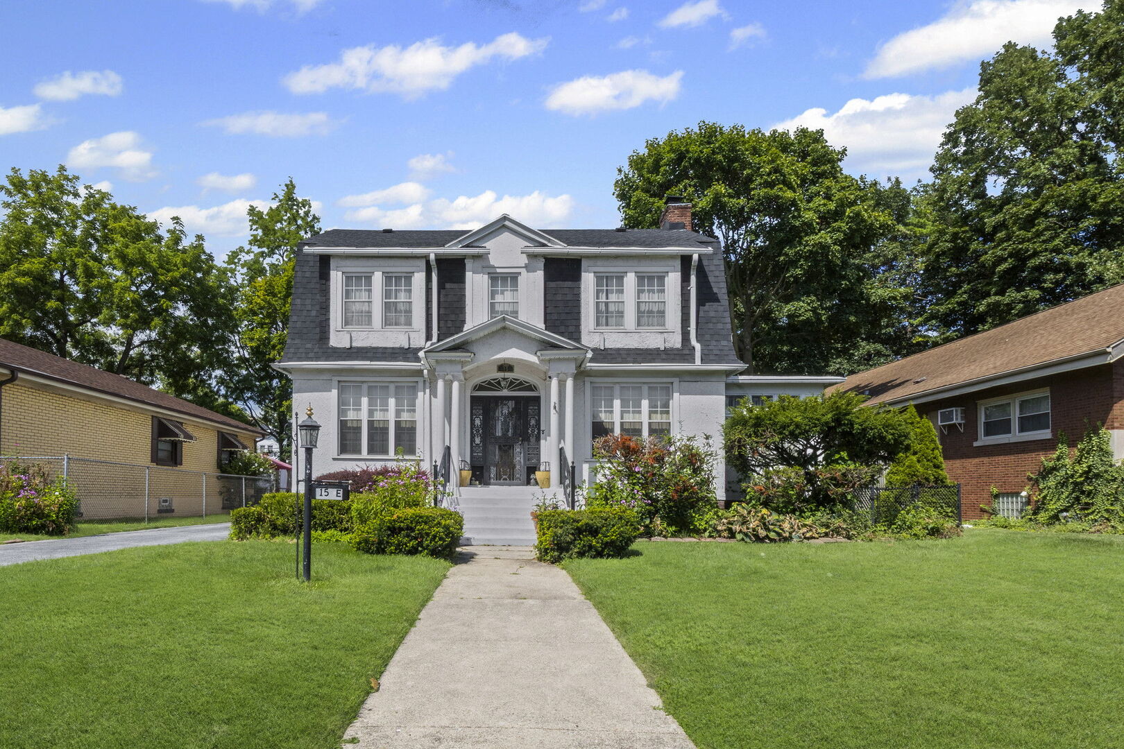 15 E 155th Street, Harvey, IL 60426
