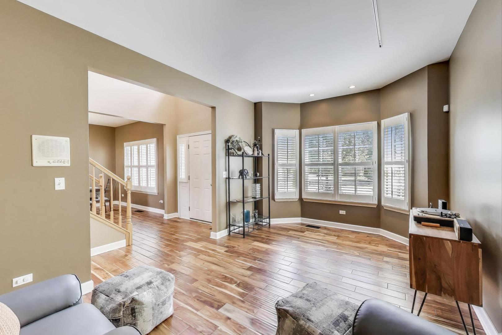 17119 W Prairieview Lane, Gurnee, IL 60031