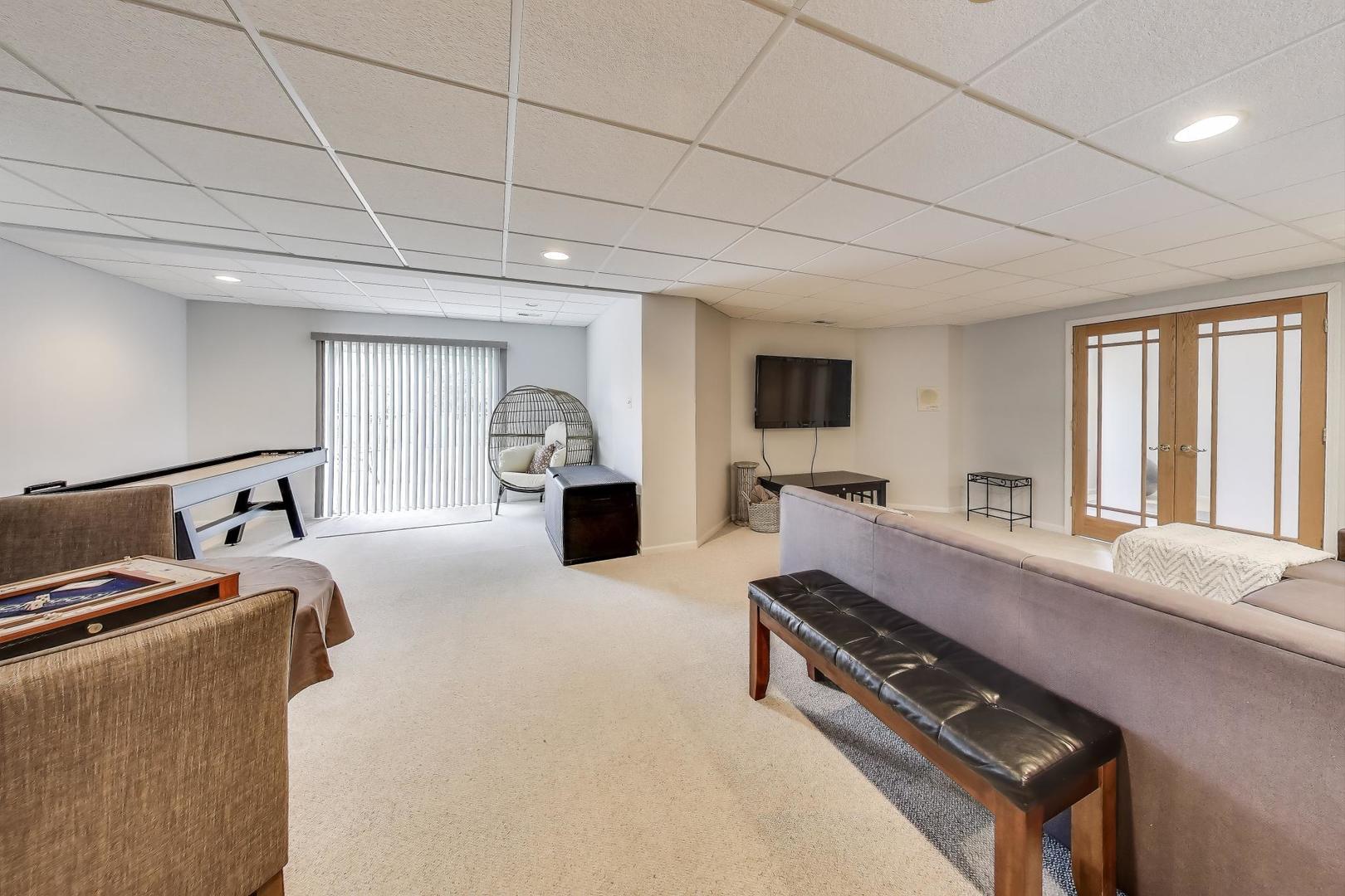 17119 W Prairieview Lane, Gurnee, IL 60031