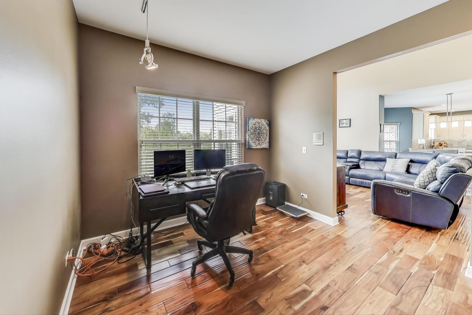 17119 W Prairieview Lane, Gurnee, IL 60031