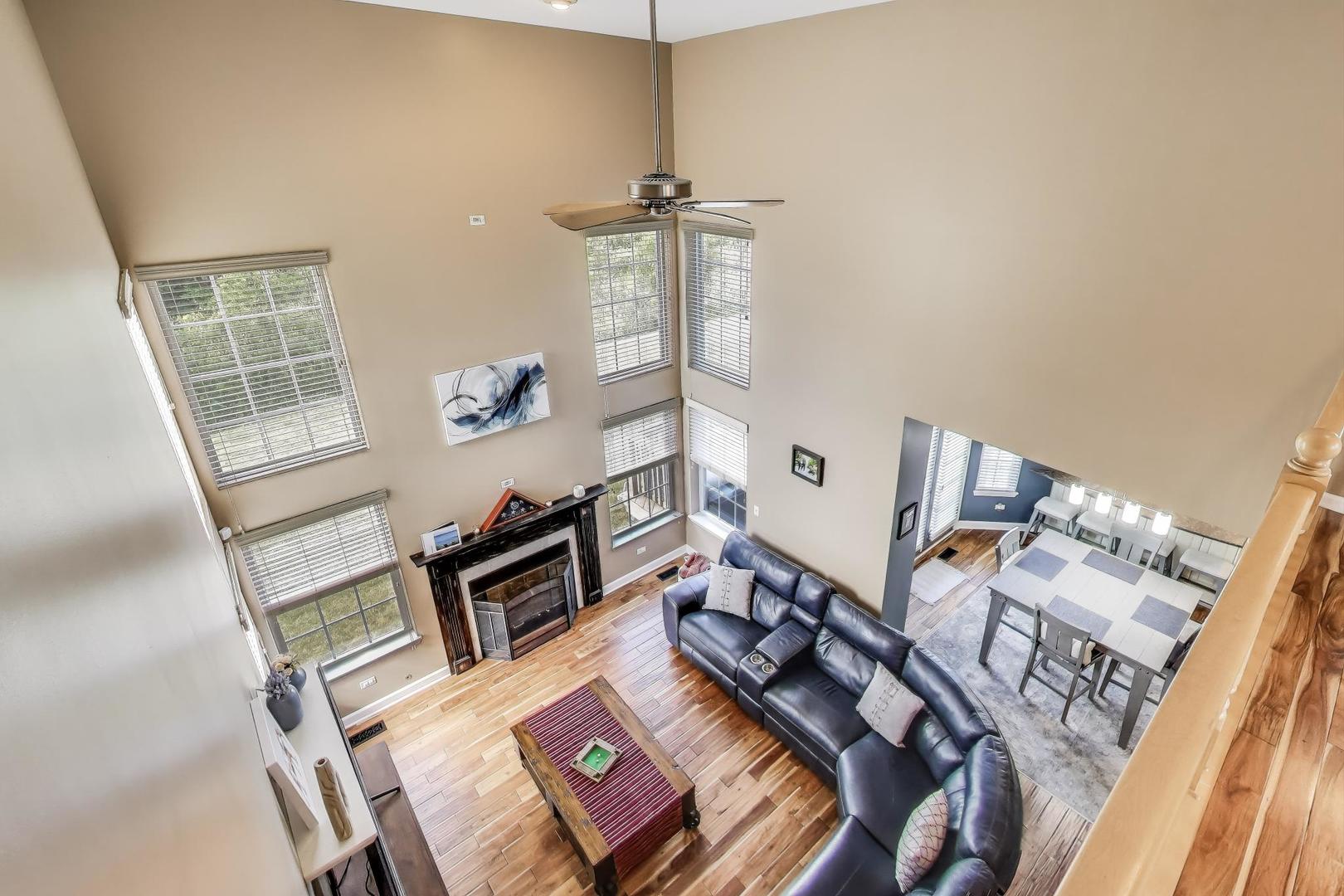 17119 W Prairieview Lane, Gurnee, IL 60031
