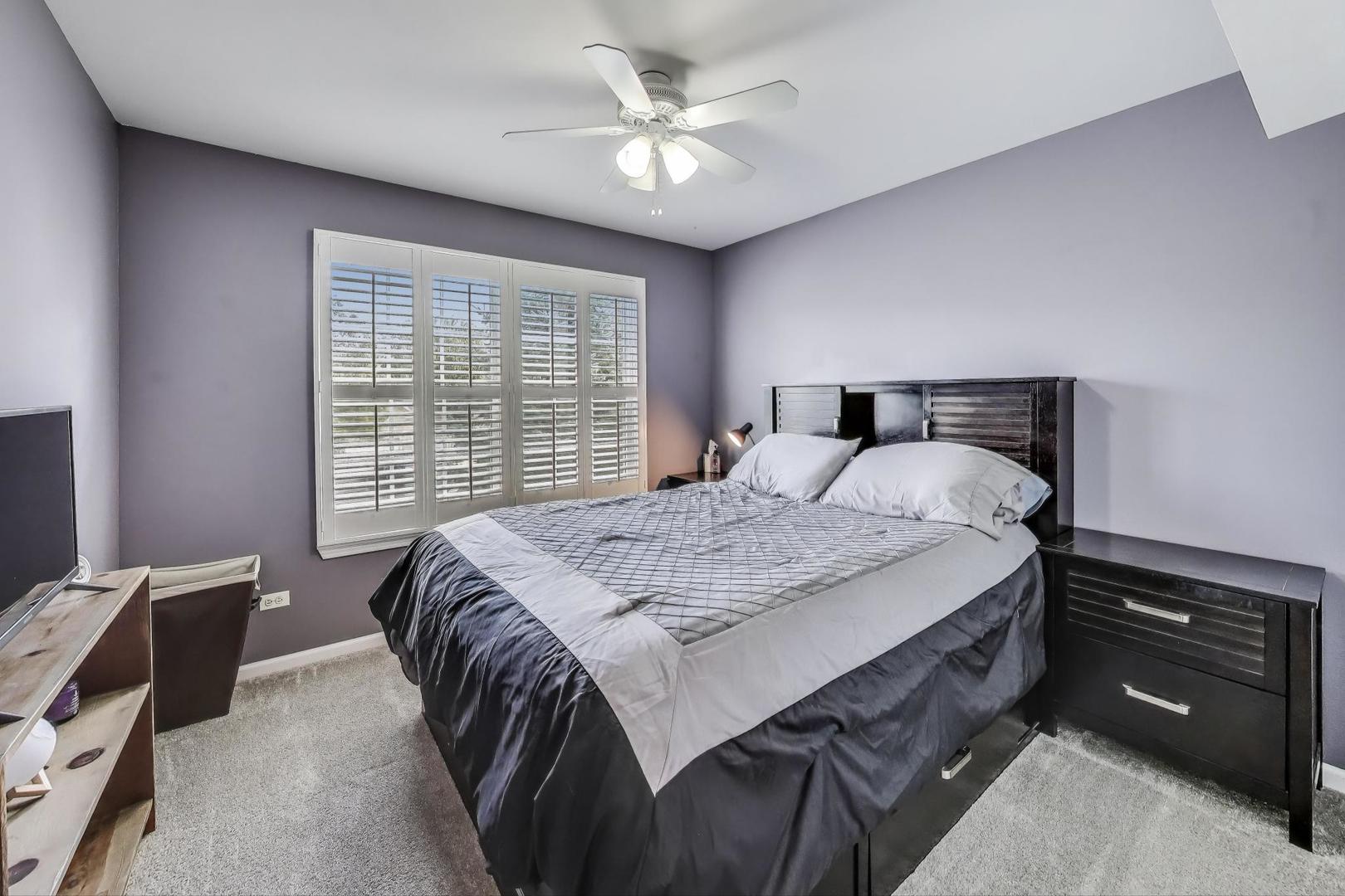 17119 W Prairieview Lane, Gurnee, IL 60031