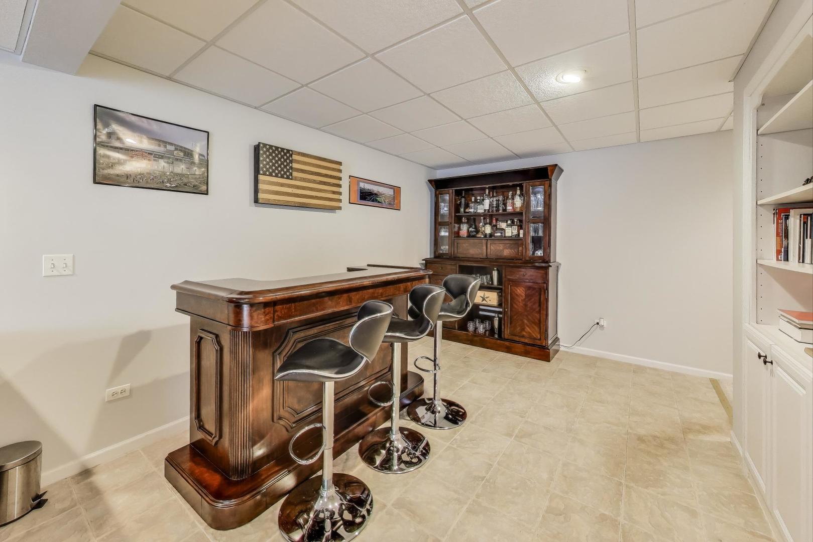 17119 W Prairieview Lane, Gurnee, IL 60031