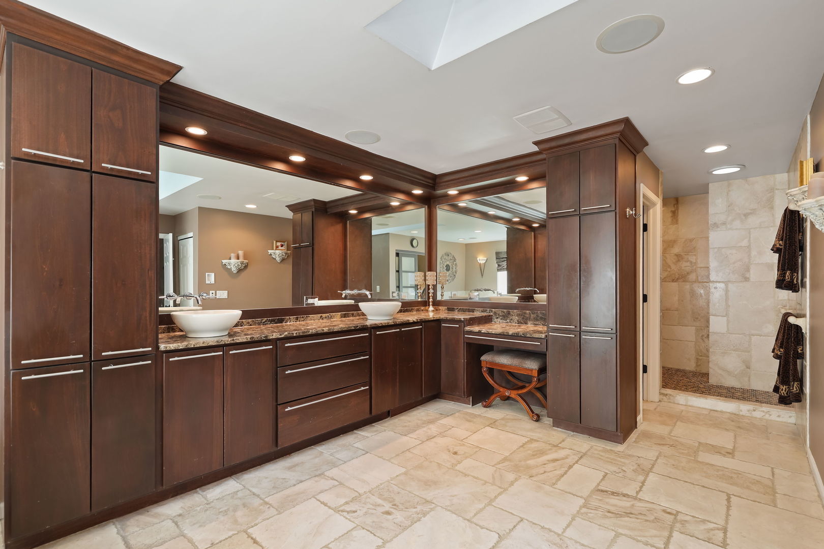 2245 Hazeltime Drive, Vernon Hills, IL 60061