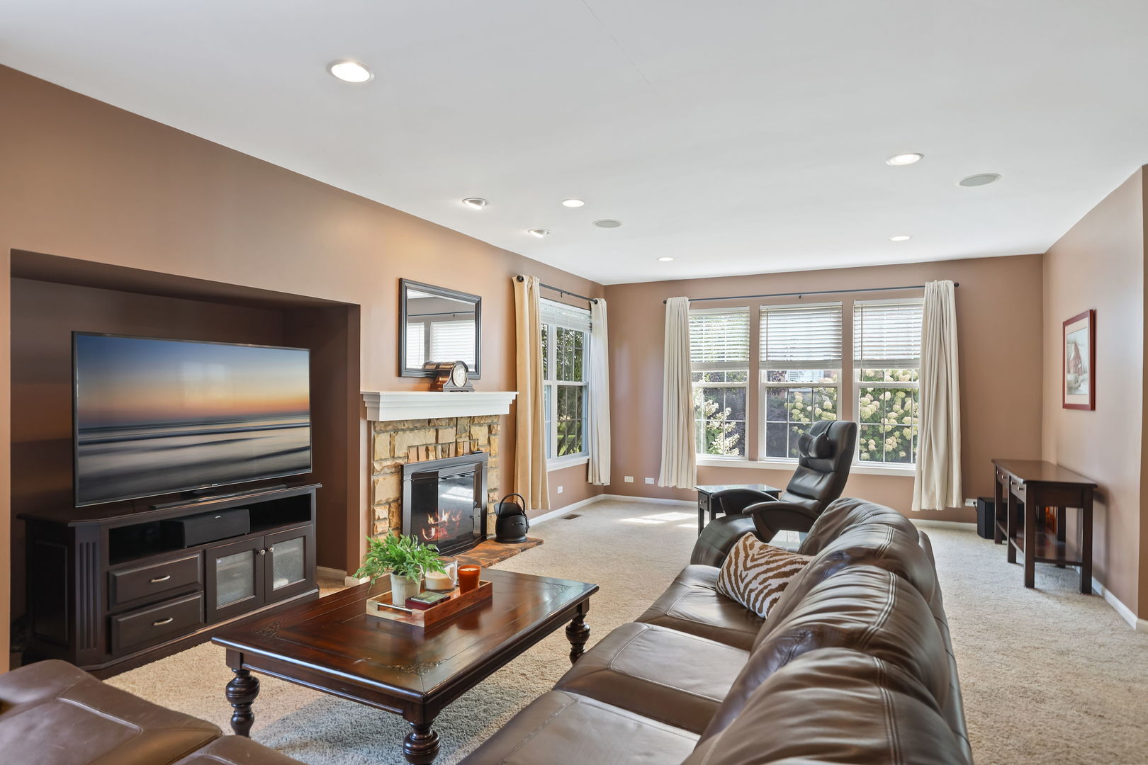 2245 Hazeltime Drive, Vernon Hills, IL 60061