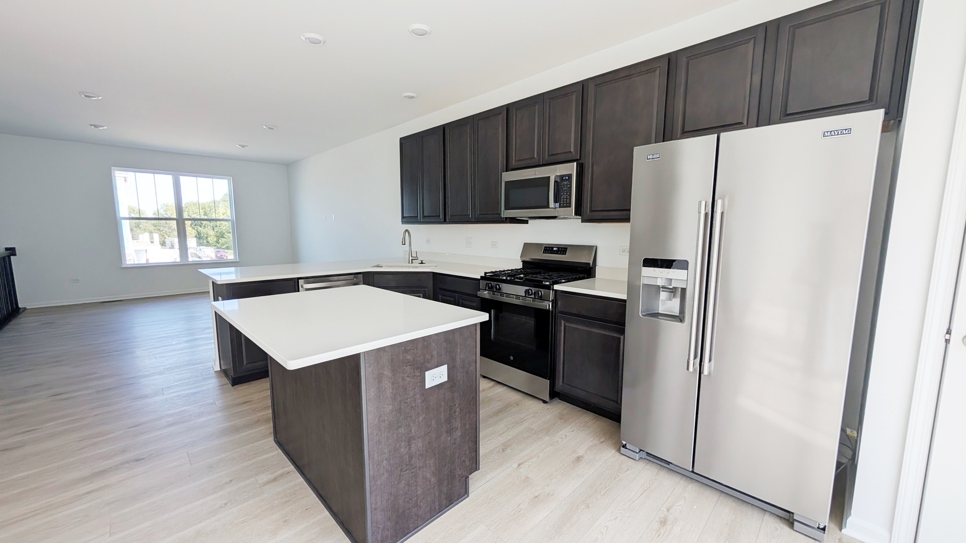 527 Red Oak Circle #2202, Volo, IL 60020
