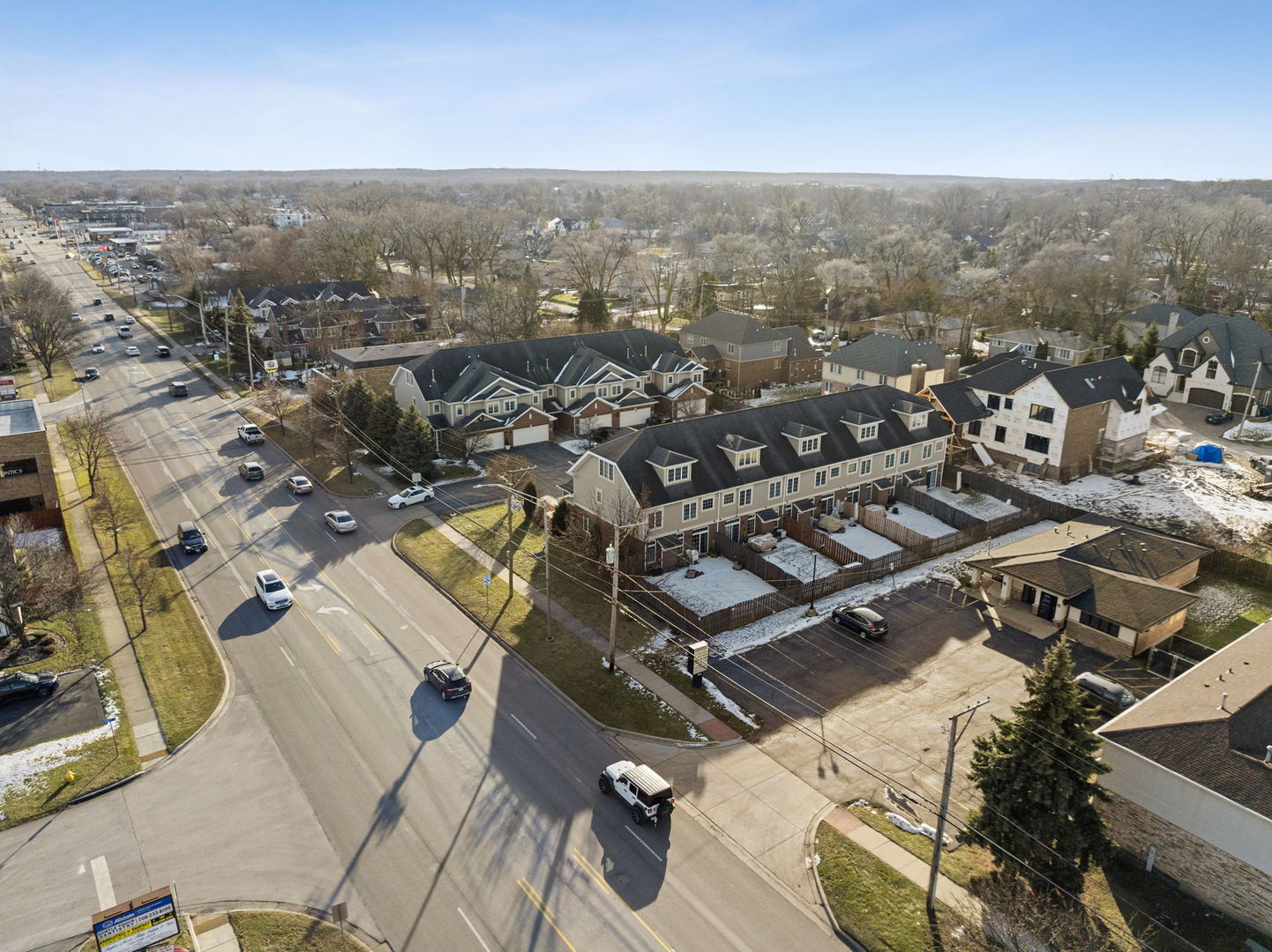 10024 S Roberts Road, Palos Hills, IL 60465