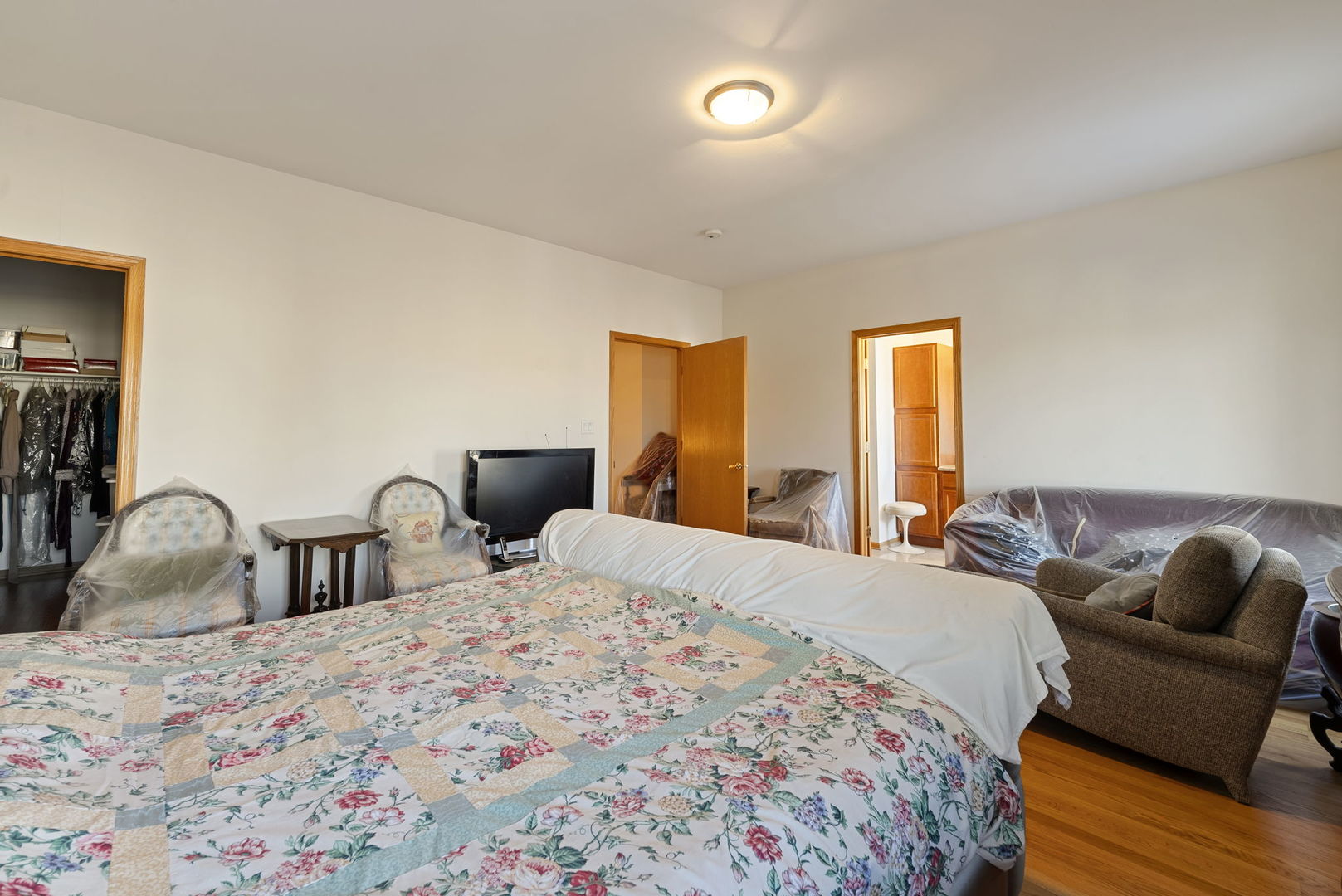 10024 S Roberts Road, Palos Hills, IL 60465