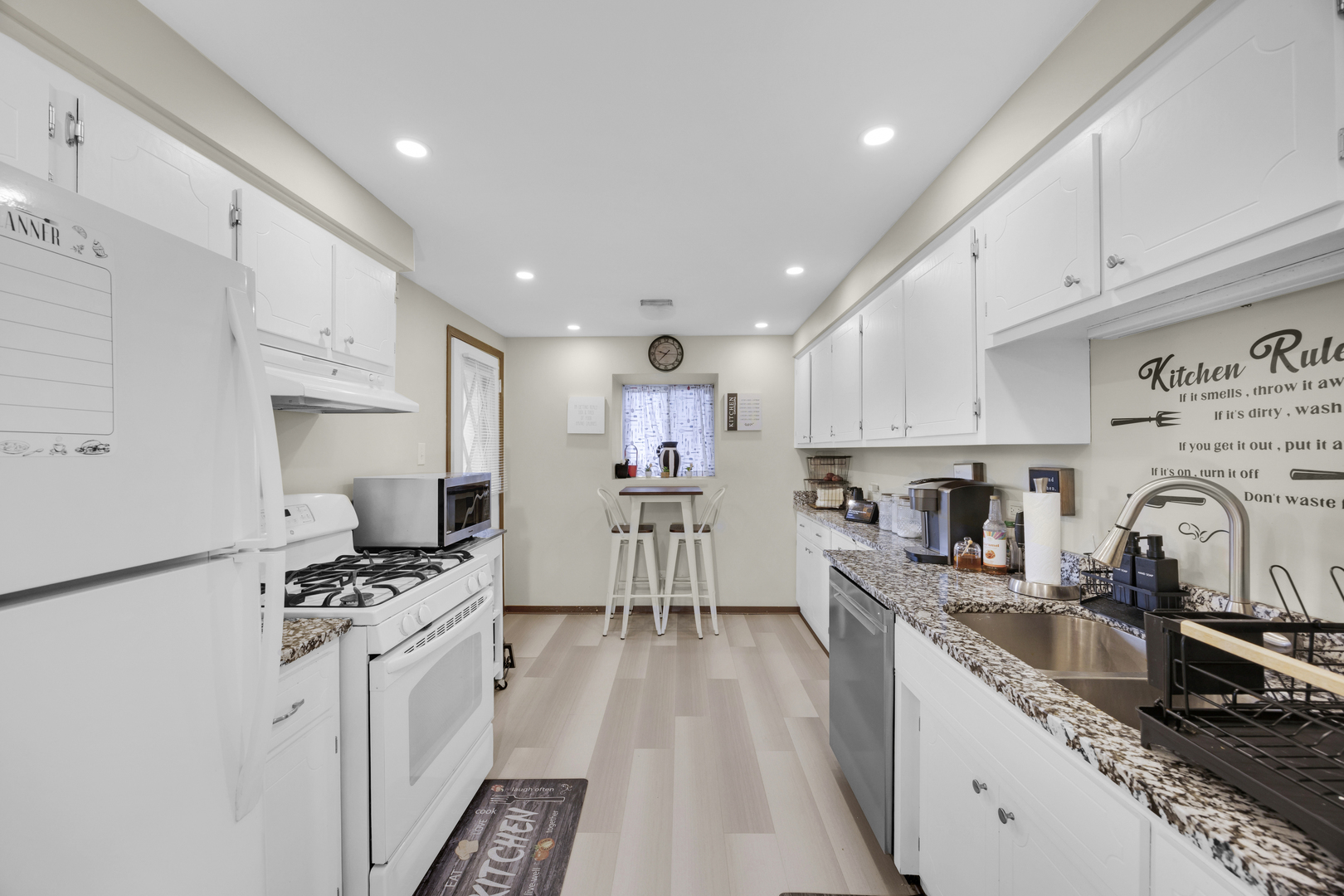 13645 Lamon Avenue #A06, Crestwood, IL 60418