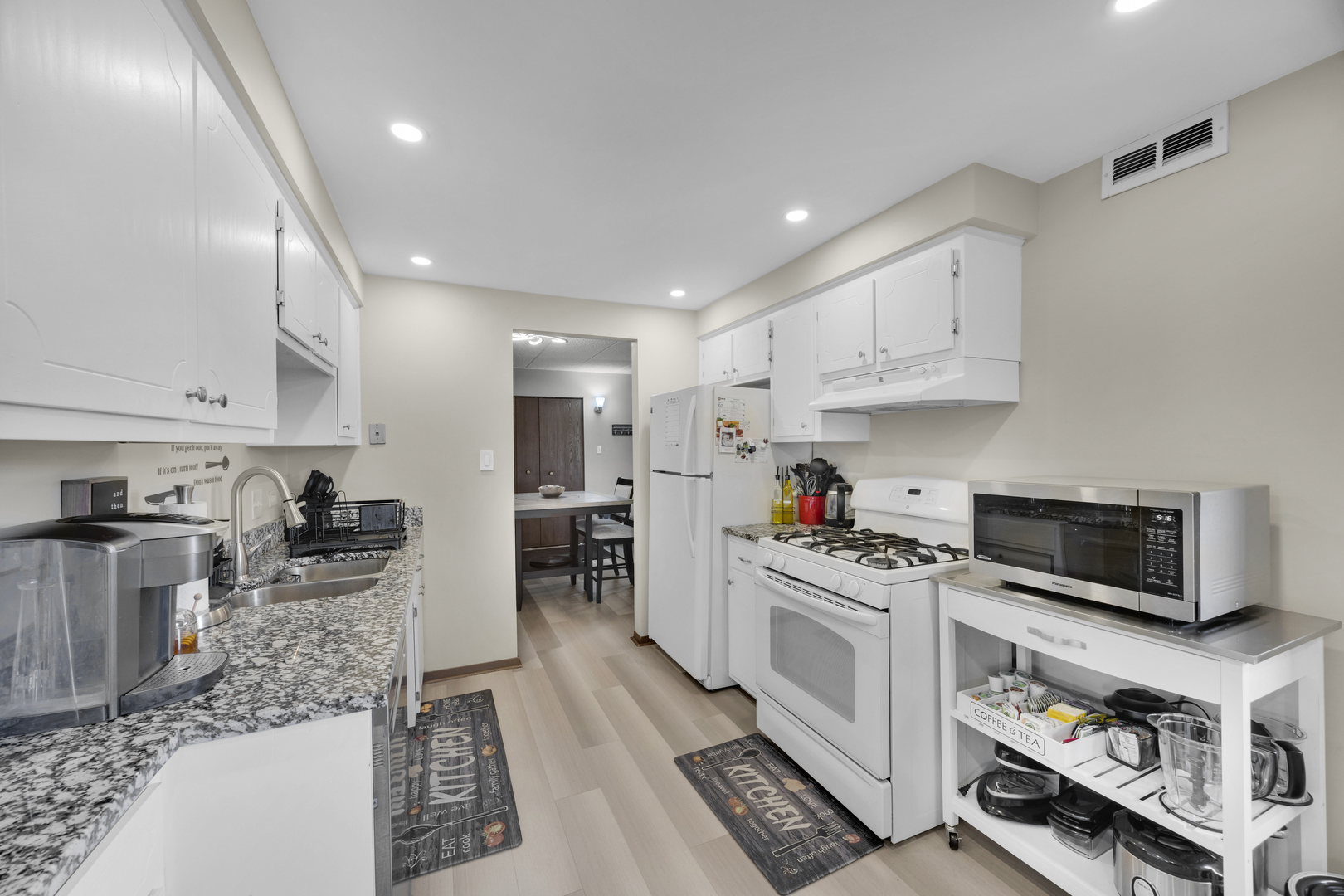 13645 Lamon Avenue #A06, Crestwood, IL 60418