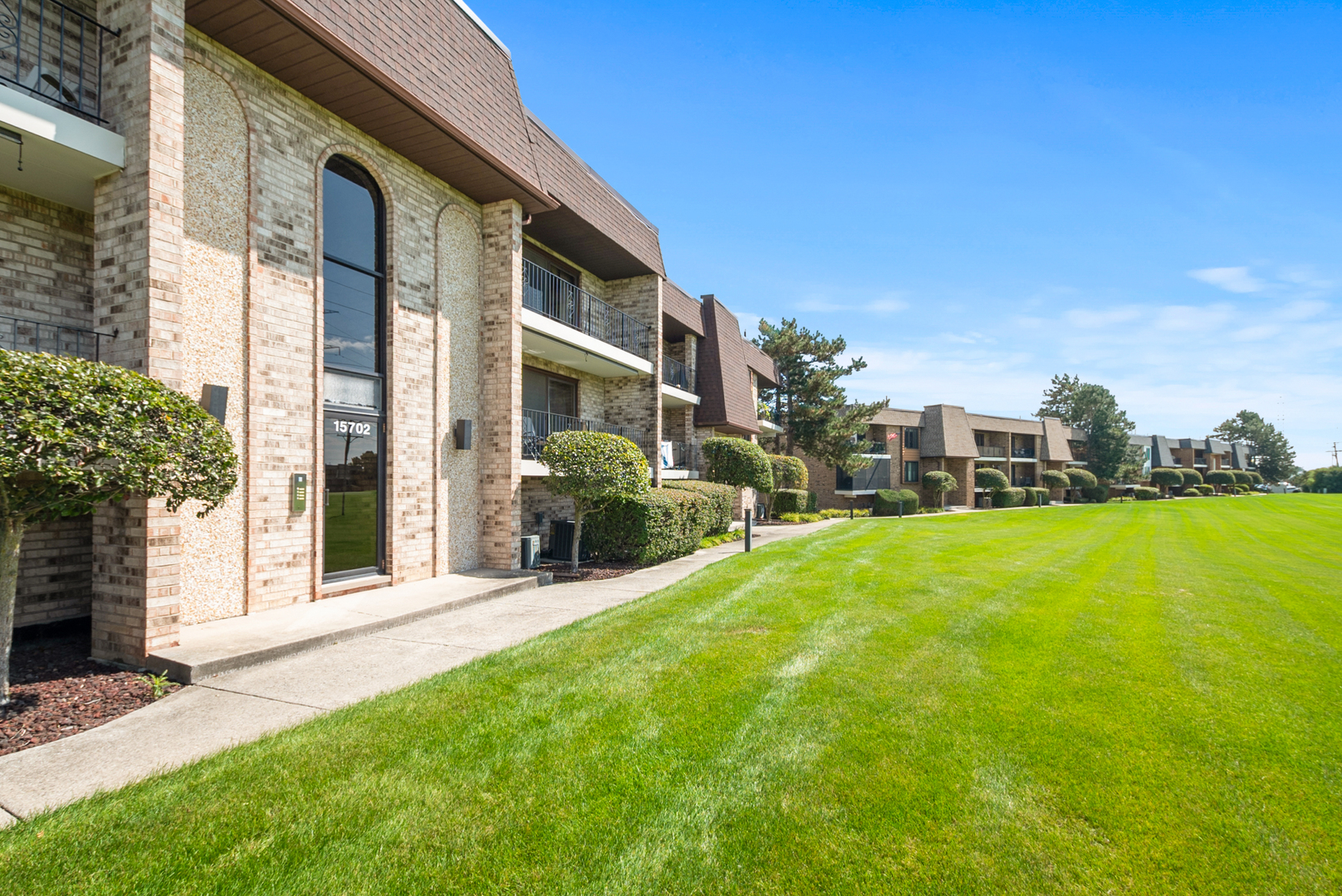 15702 Deerfield Court #2S, Orland Park, IL 60462