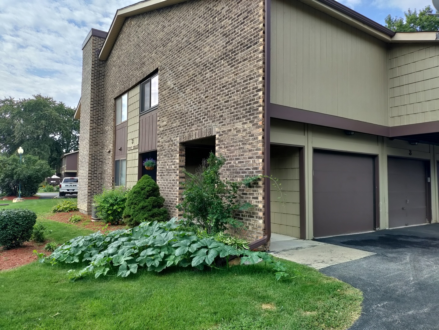 3 Stoney Creek Drive #A, Palos Hills, IL 60465