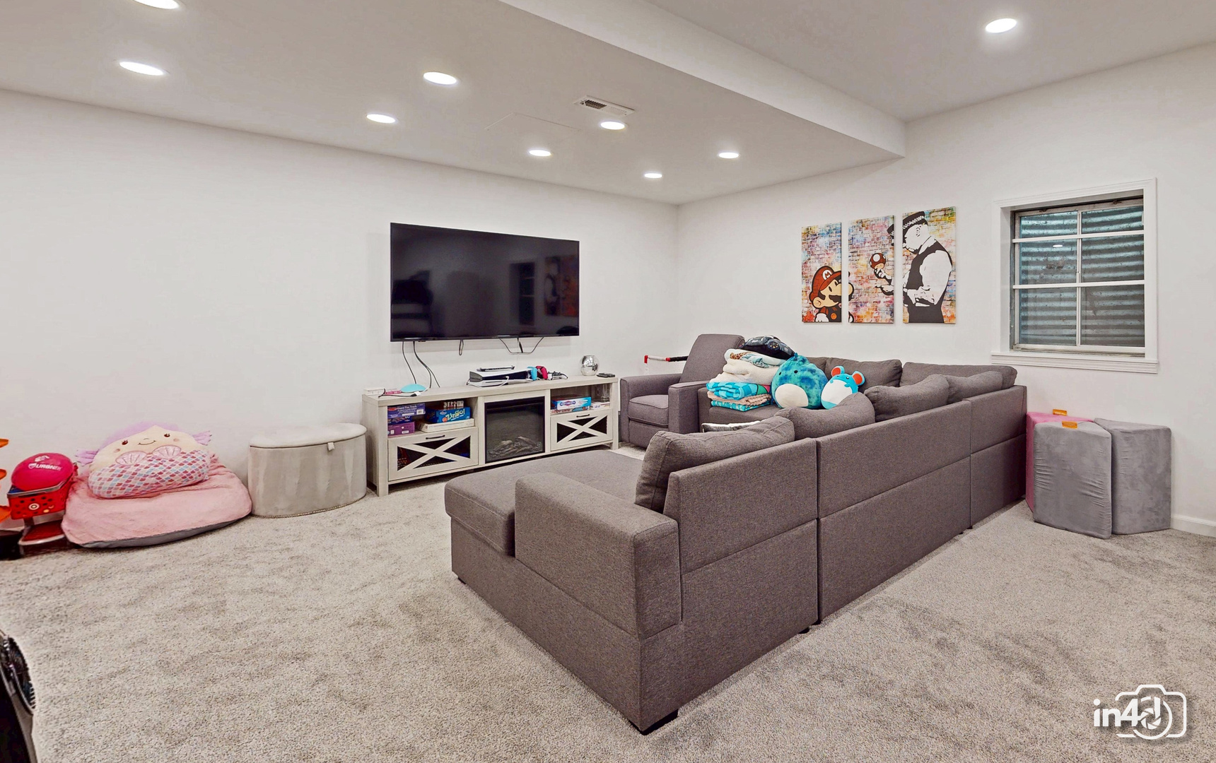 2207 SISTERS Avenue, Naperville, IL 60564