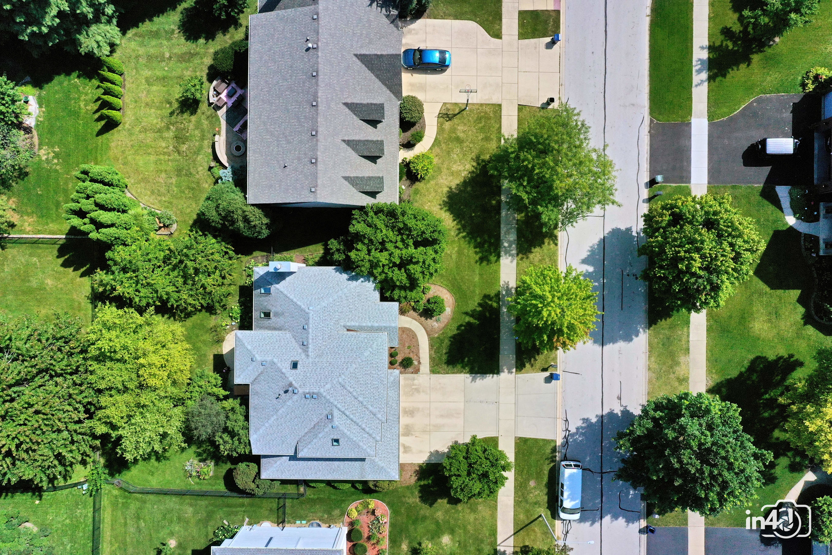 2207 SISTERS Avenue, Naperville, IL 60564