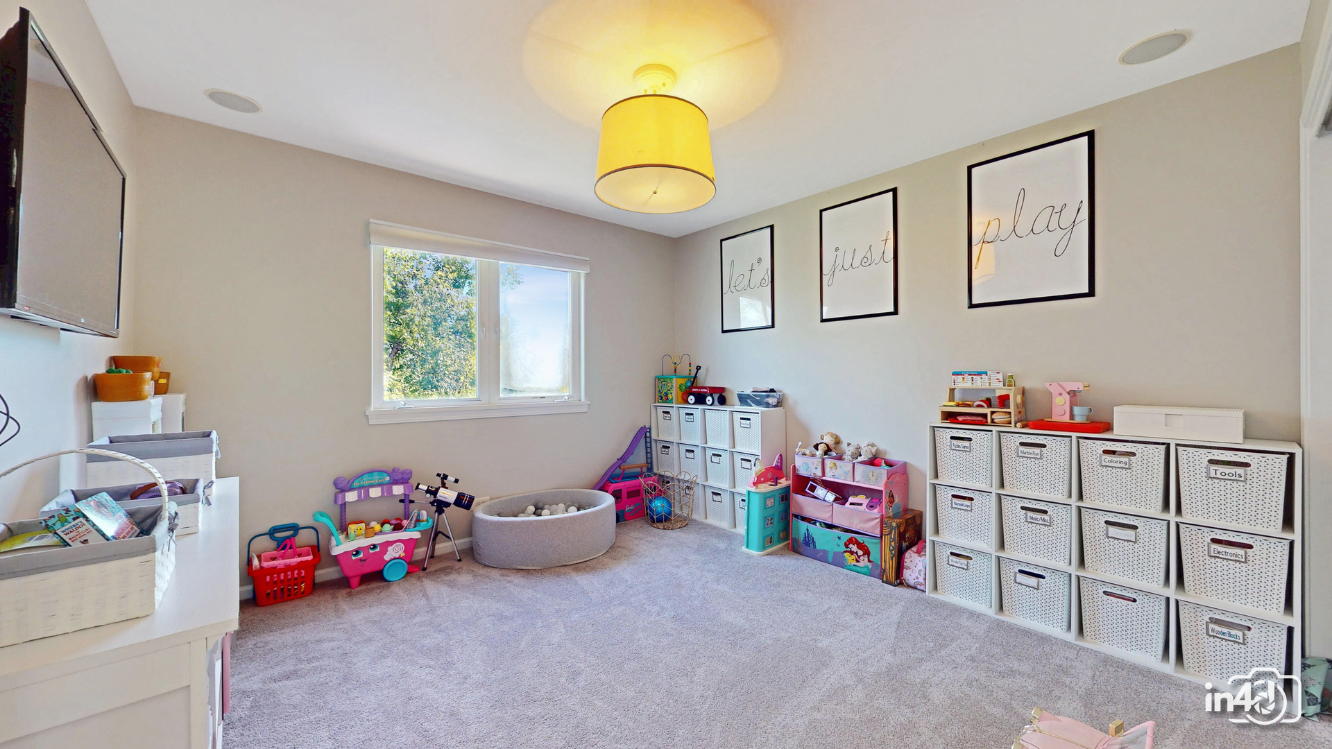 2207 SISTERS Avenue, Naperville, IL 60564