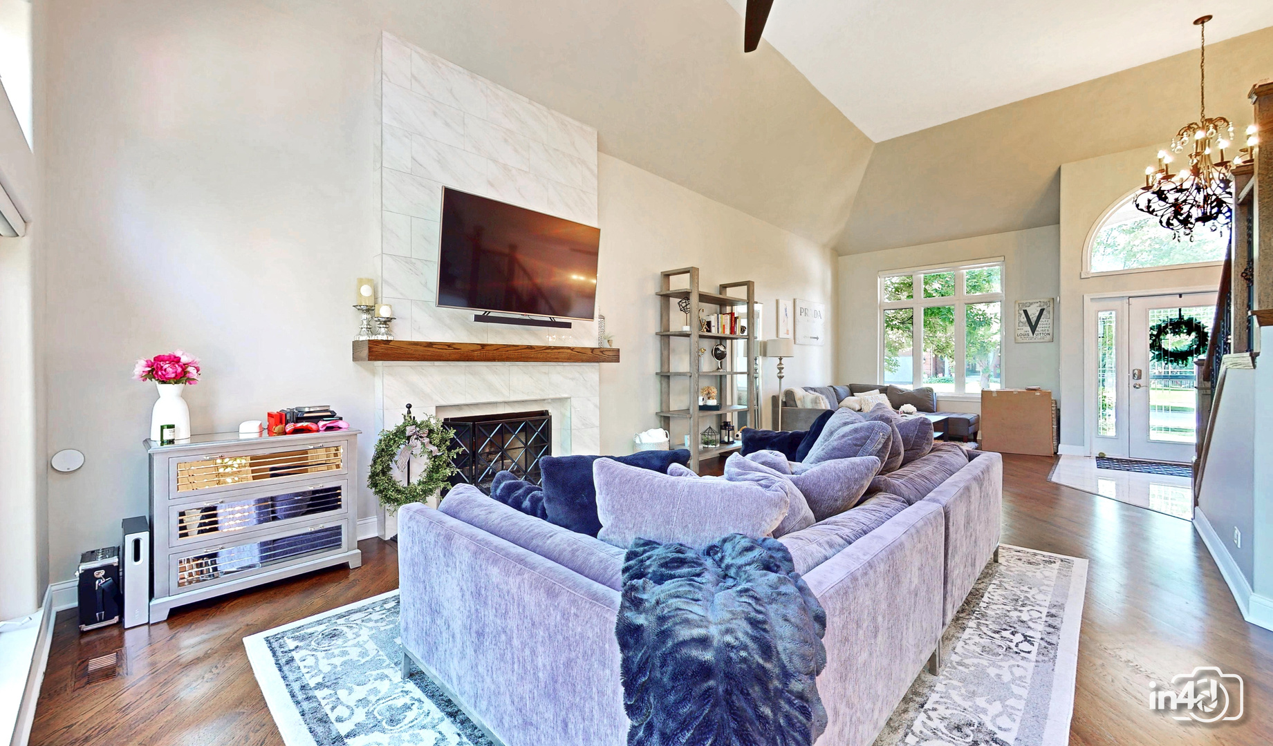 2207 SISTERS Avenue, Naperville, IL 60564