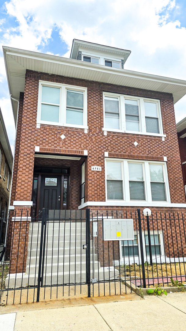 6751 S Campbell Avenue #3F, Chicago, IL 60629