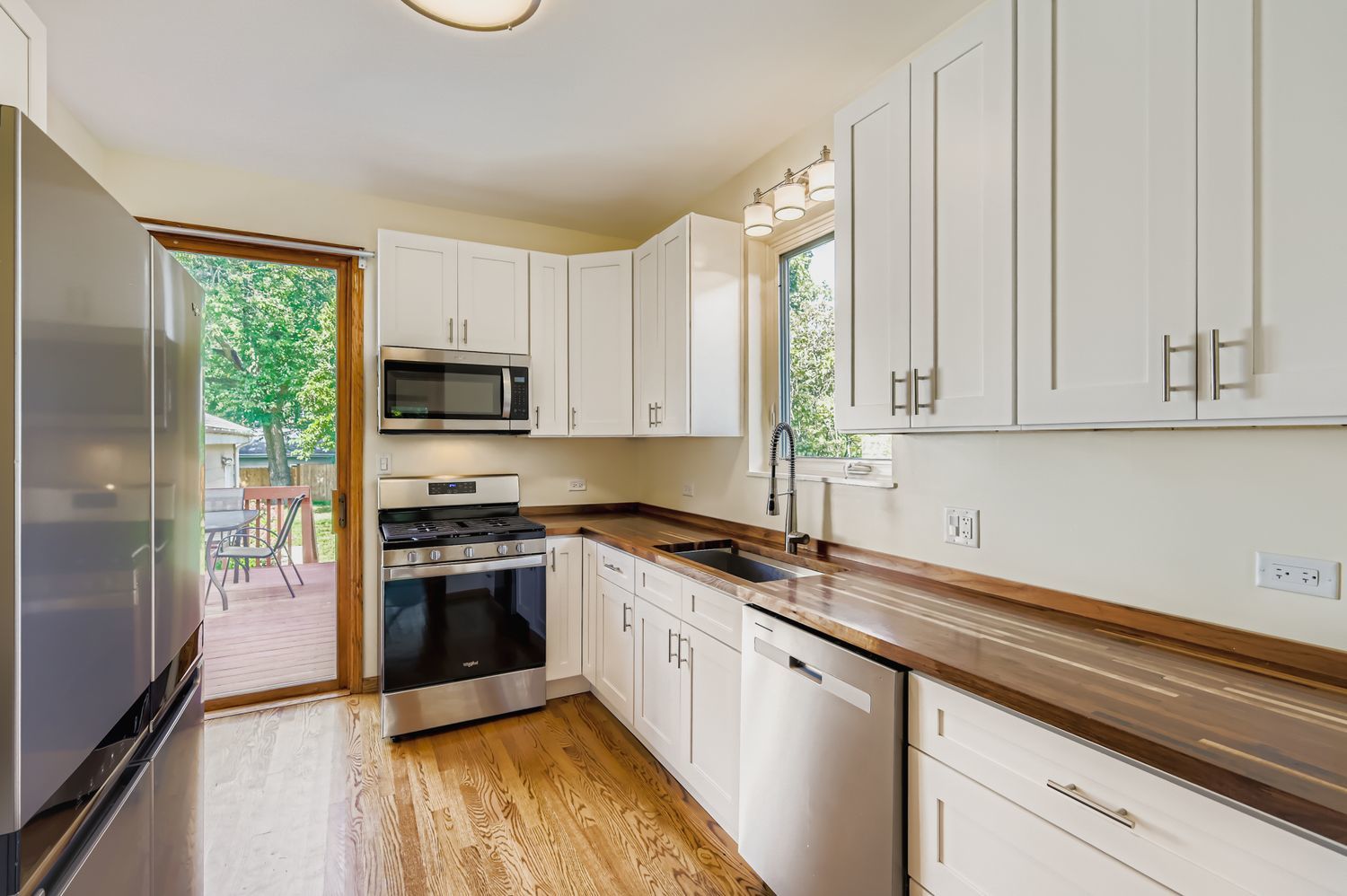 1136 E Kenilworth Avenue, Lombard, IL 60148