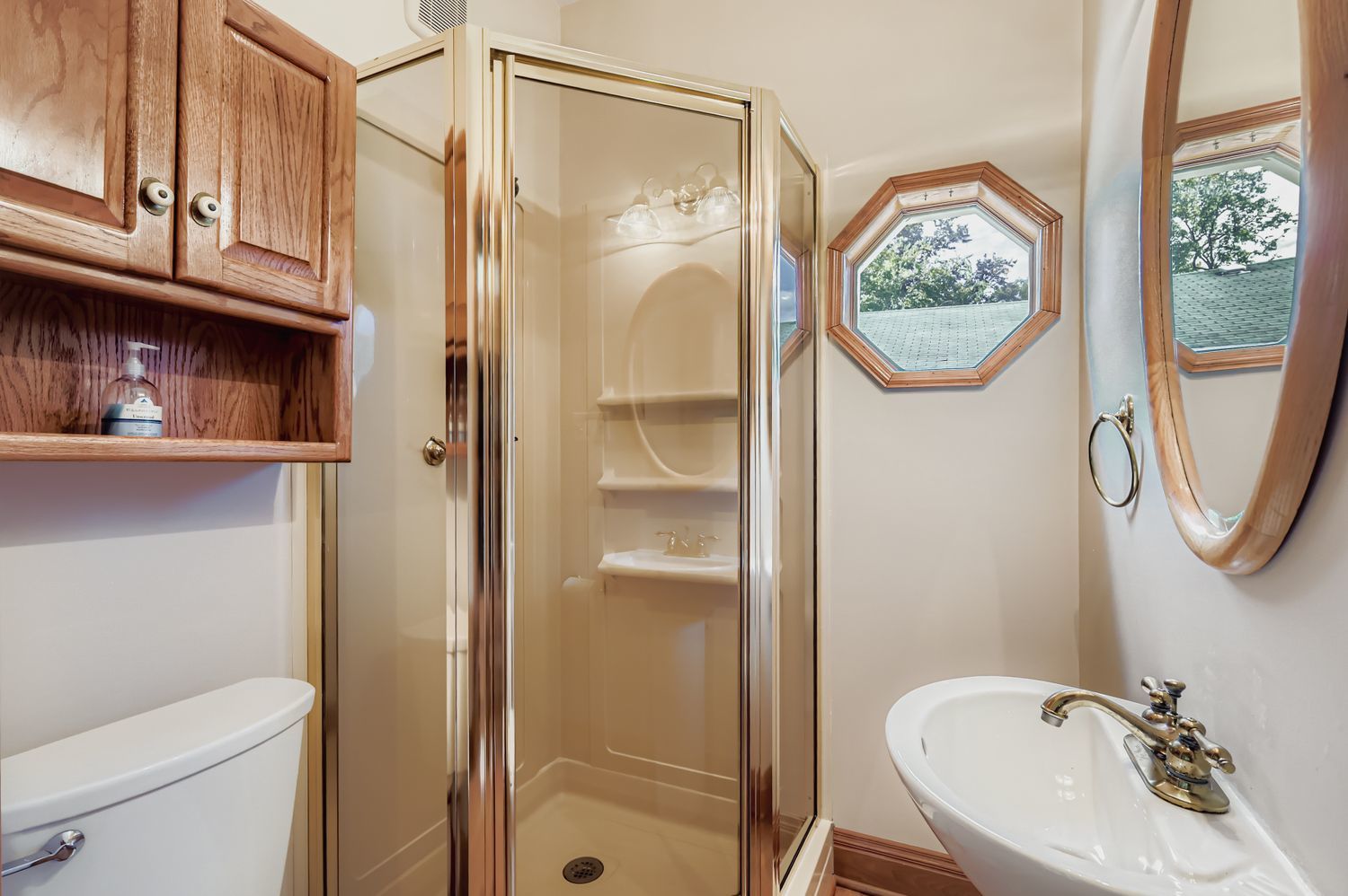 1136 E Kenilworth Avenue, Lombard, IL 60148