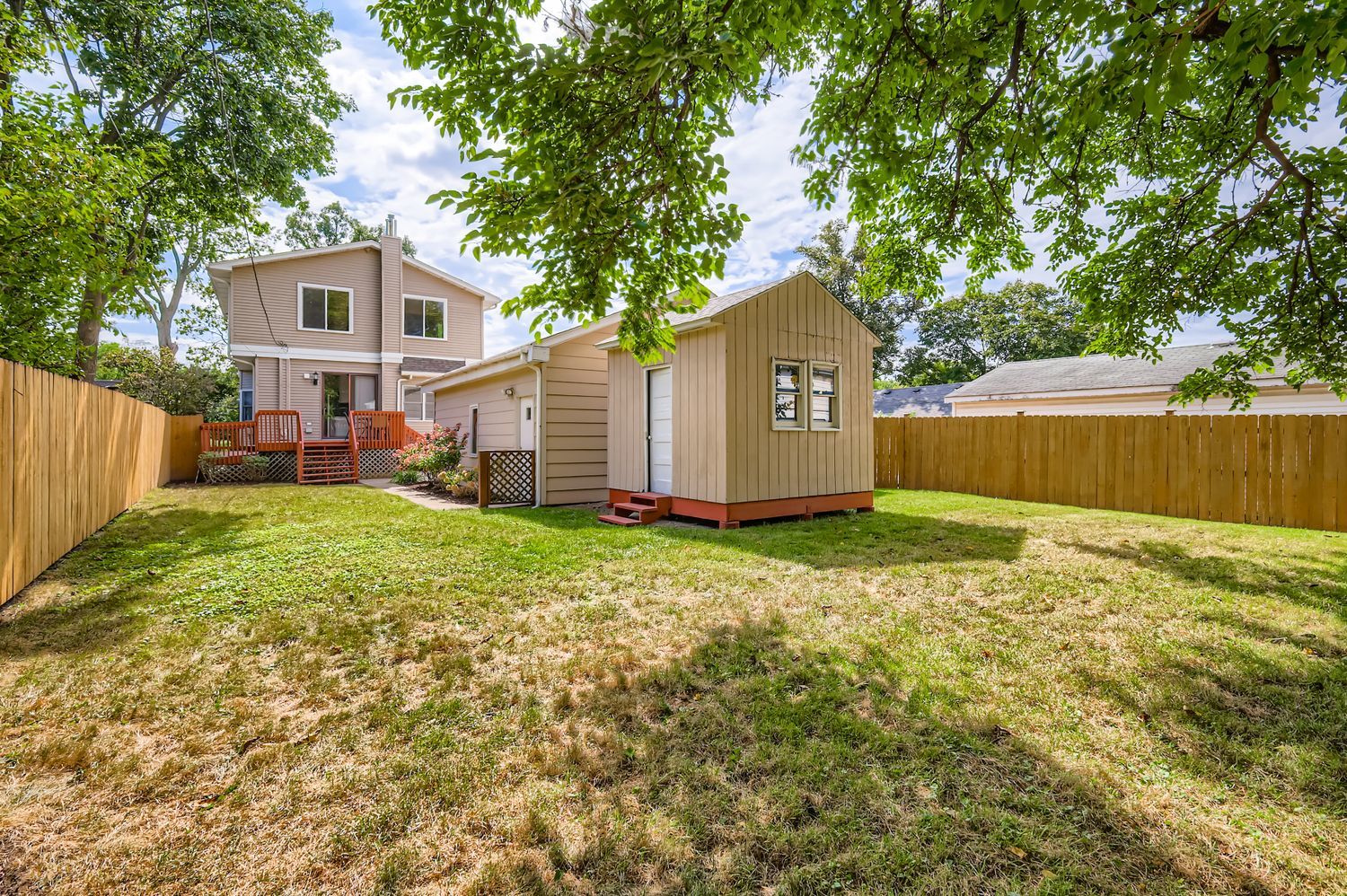 1136 E Kenilworth Avenue, Lombard, IL 60148