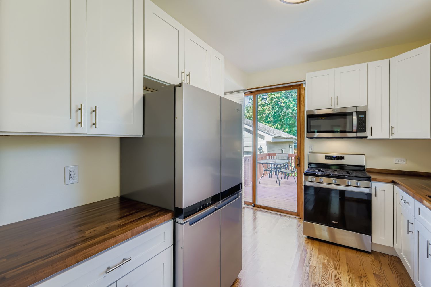 1136 E Kenilworth Avenue, Lombard, IL 60148