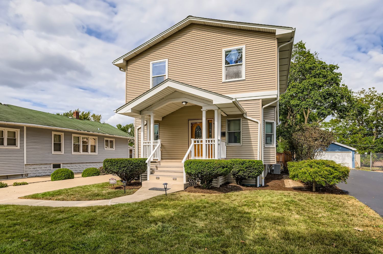 1136 E Kenilworth Avenue, Lombard, IL 60148