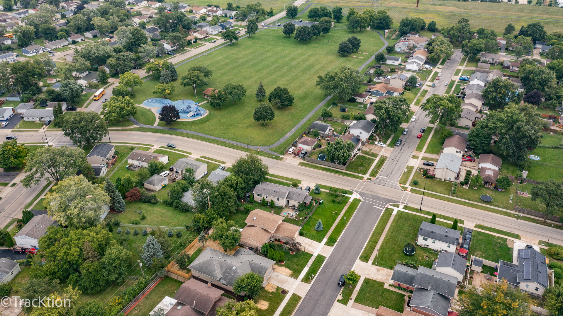 649 Gavin Avenue, Romeoville, IL 60446