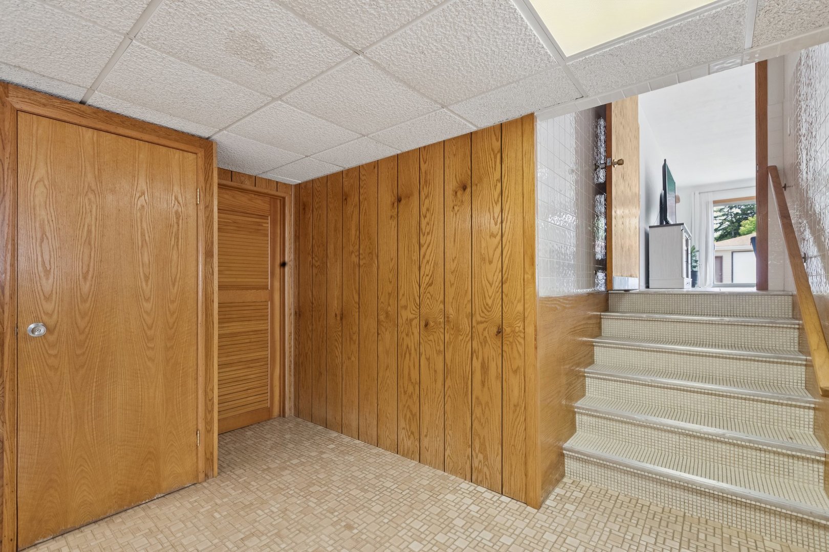 715 Fuller Road, Gurnee, IL 60031