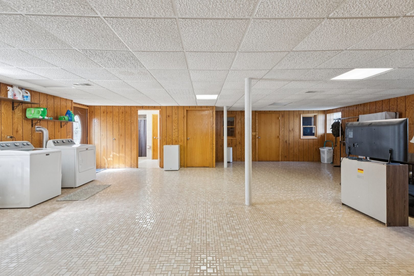 715 Fuller Road, Gurnee, IL 60031