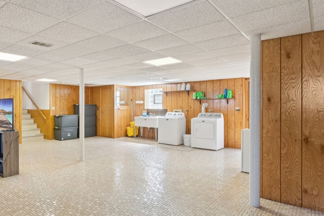 715 Fuller Road, Gurnee, IL 60031