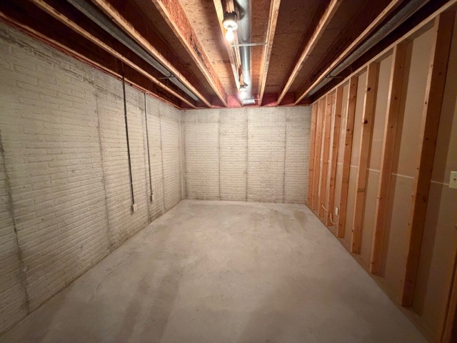 5897 Country Meadow Lane, Clinton, IL 61727