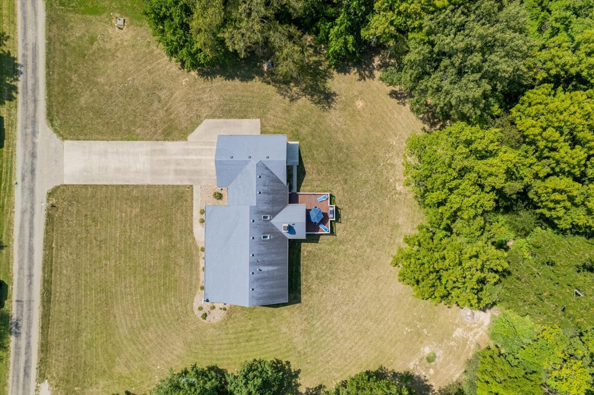 5897 Country Meadow Lane, Clinton, IL 61727