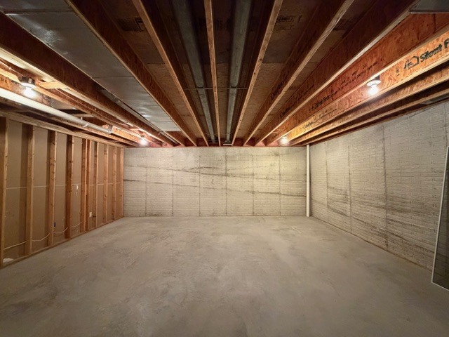 5897 Country Meadow Lane, Clinton, IL 61727