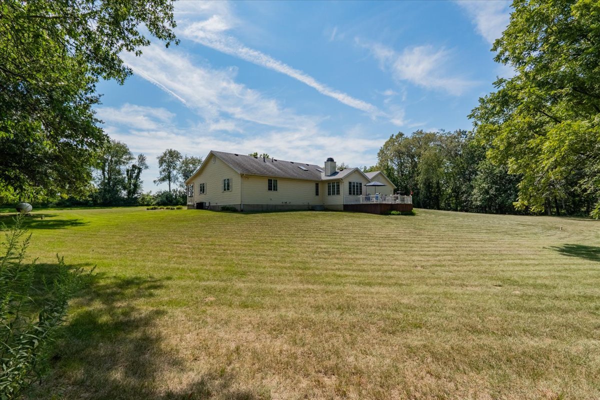 5897 Country Meadow Lane, Clinton, IL 61727