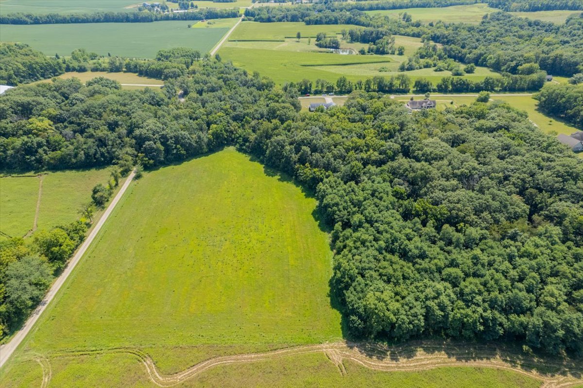 5897 Country Meadow Lane, Clinton, IL 61727